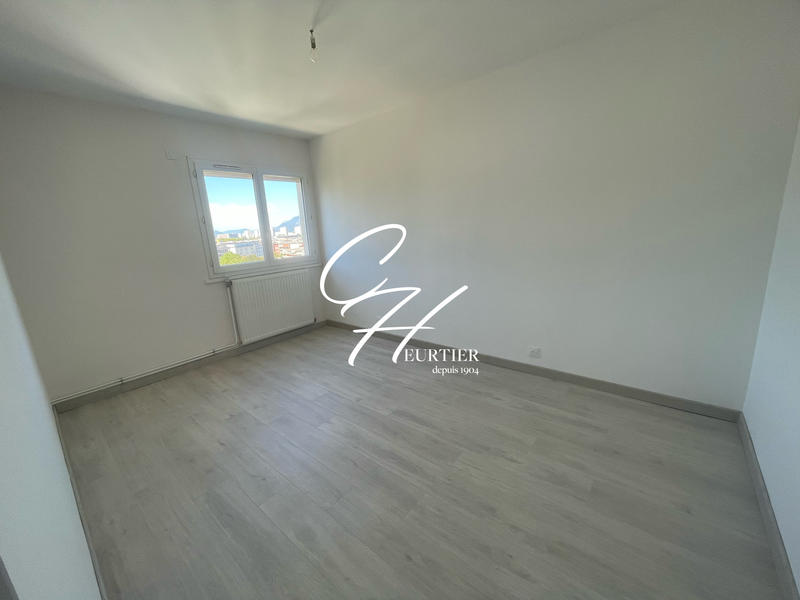 Appartement - 74 m² - 4 pièces