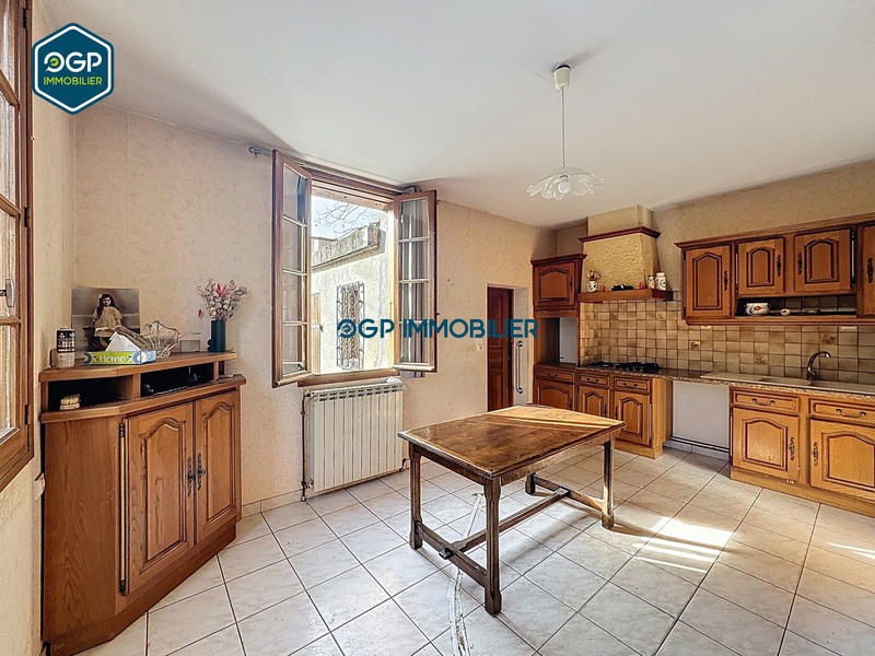 Maison - 147 m² - 8 pièces