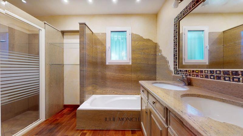 Maison - 149 m² - 6 pièces