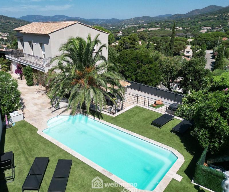 Villa - 168 m² - 7 pièces