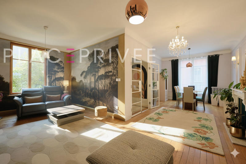 Maison - 218 m² - 8 pièces