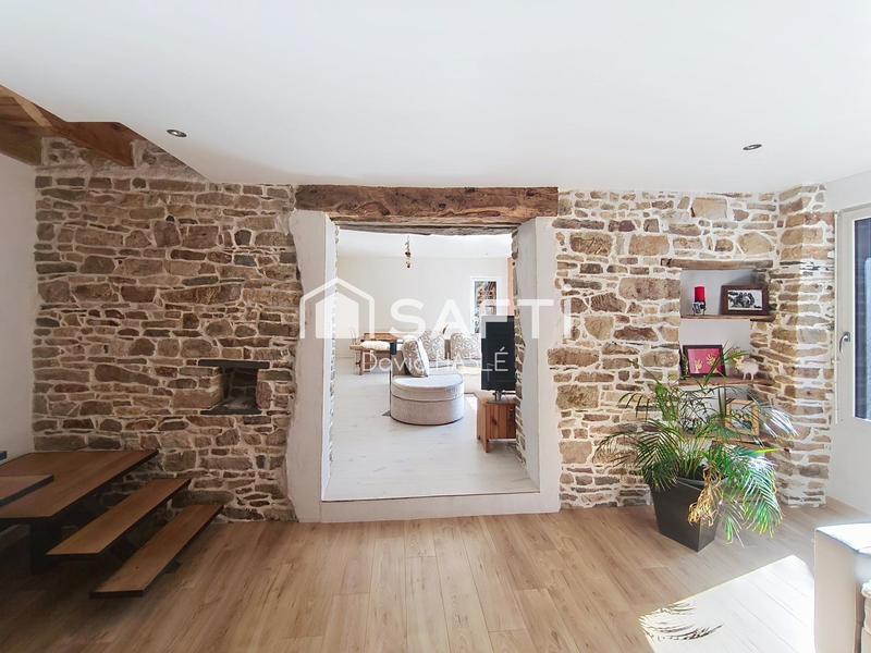 Maison - 205 m² - 6 pièces