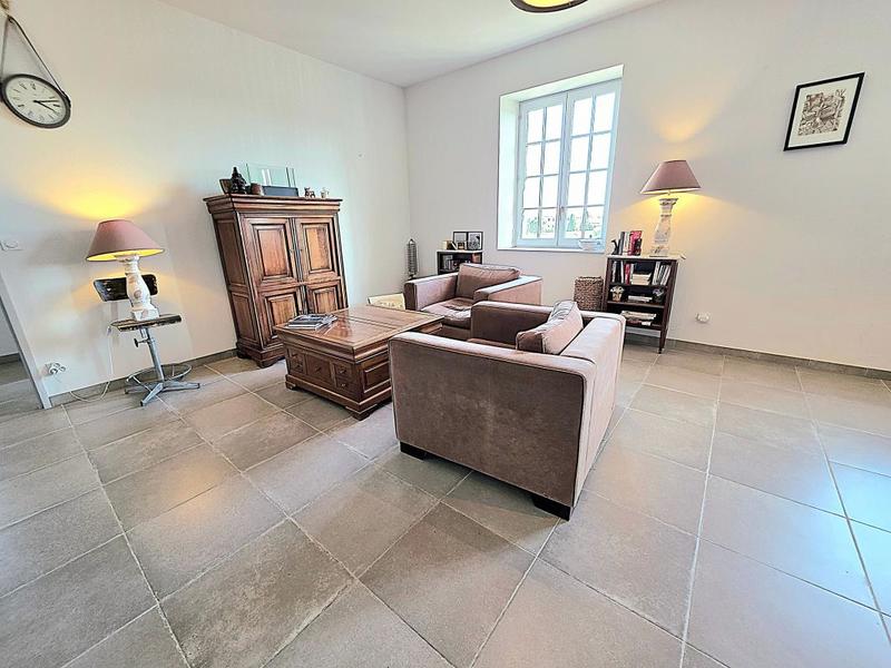 Appartement - 99 m² - 5 pièces