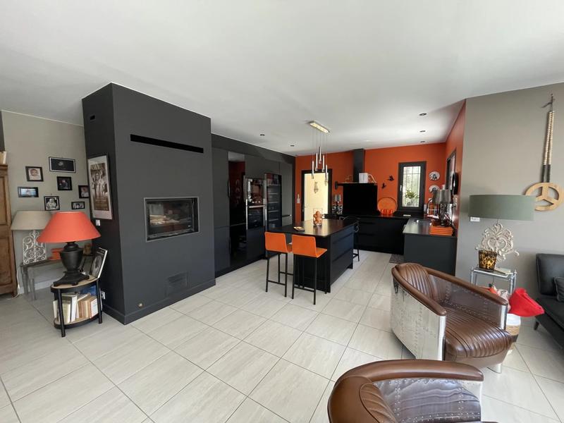 Maison - 180 m² - 6 pièces