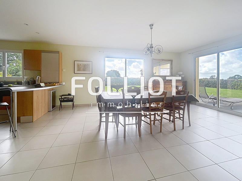 Maison - 188 m² - 9 pièces