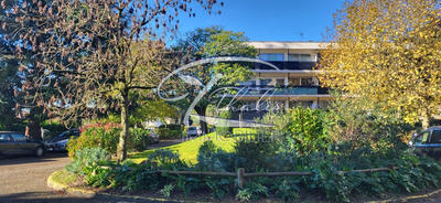 Appartement - 99 m² - 4 pièces