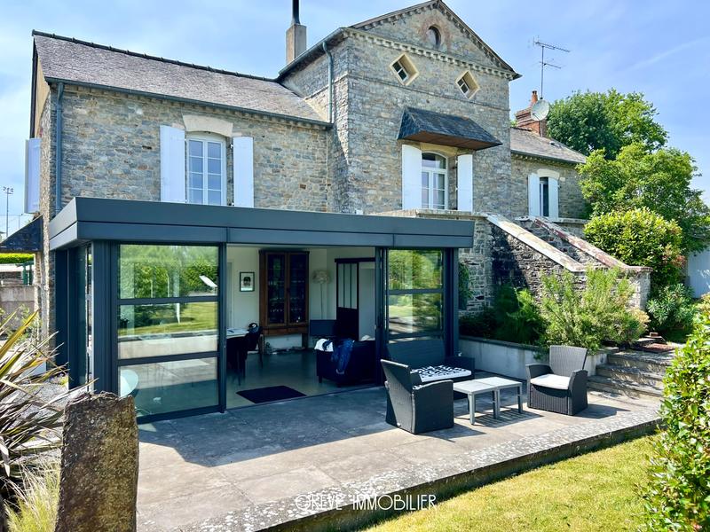 Maison - 190 m² - 8 pièces
