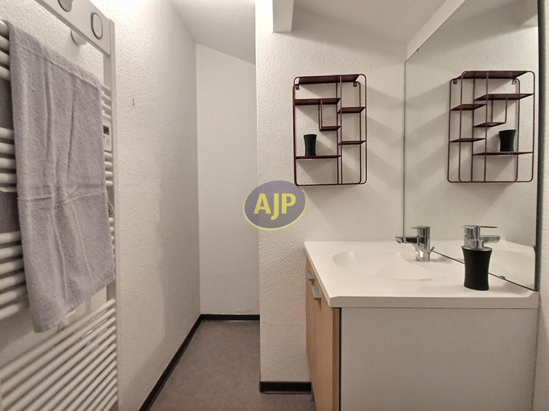 Maison - 60 m² - 4 pièces