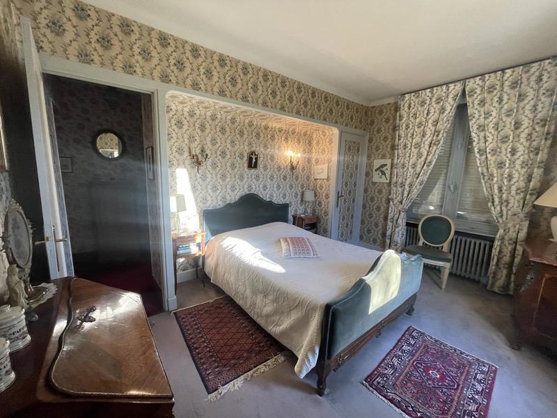 Maison - 200 m² - 9 pièces