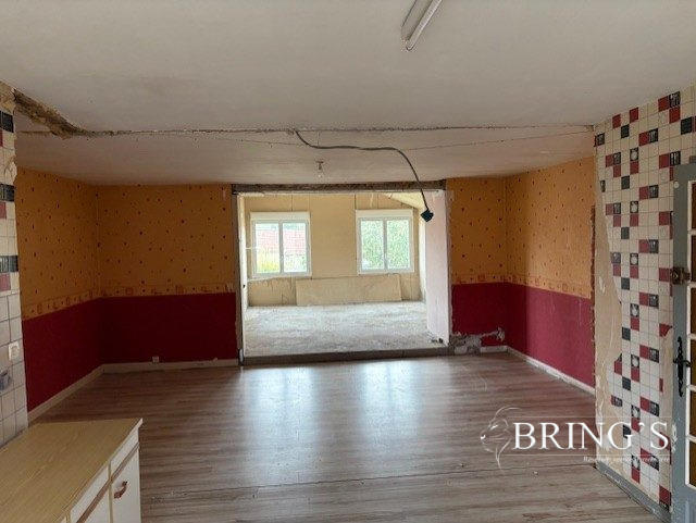 Maison - 240 m² - 9 pièces