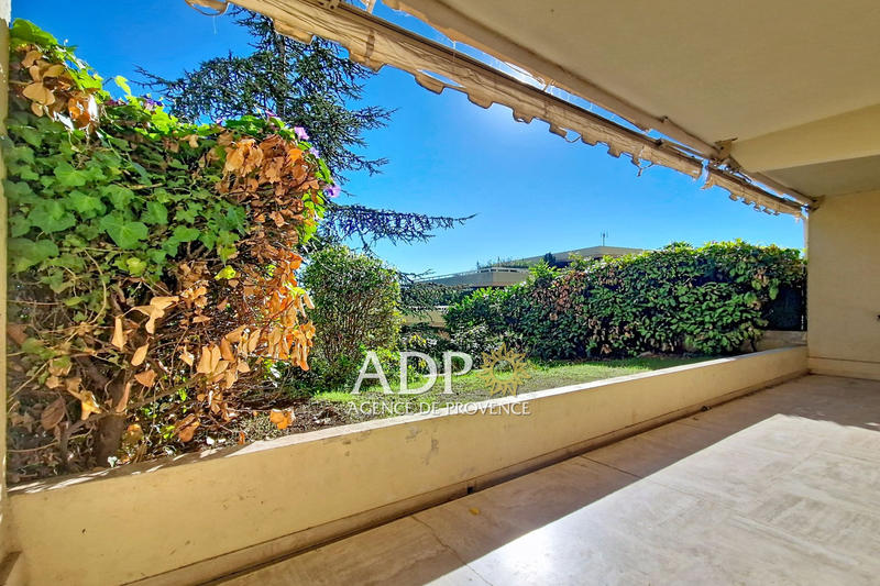 Appartement - 94 m² - 4 pièces