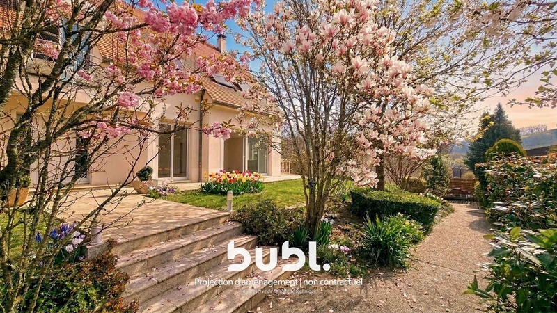 Maison - 259 m² - 11 pièces