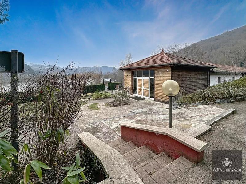 Maison - 500 m² - 18 pièces