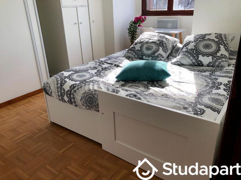 Chambre - 13 m² - 1 pièce