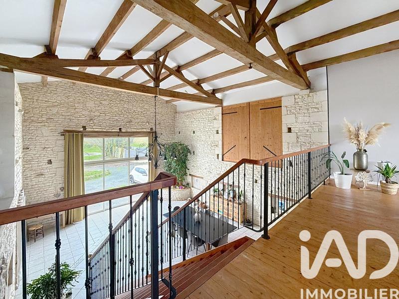 Maison - 408 m² - 6 pièces