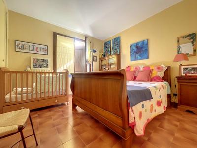 Villa - 188 m² - 6 pièces