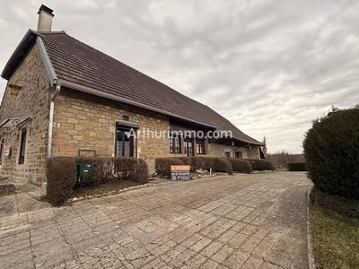 Maison - 90 m² - 6 pièces