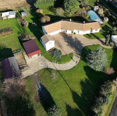 Maison - 151 m² - 9 pièces