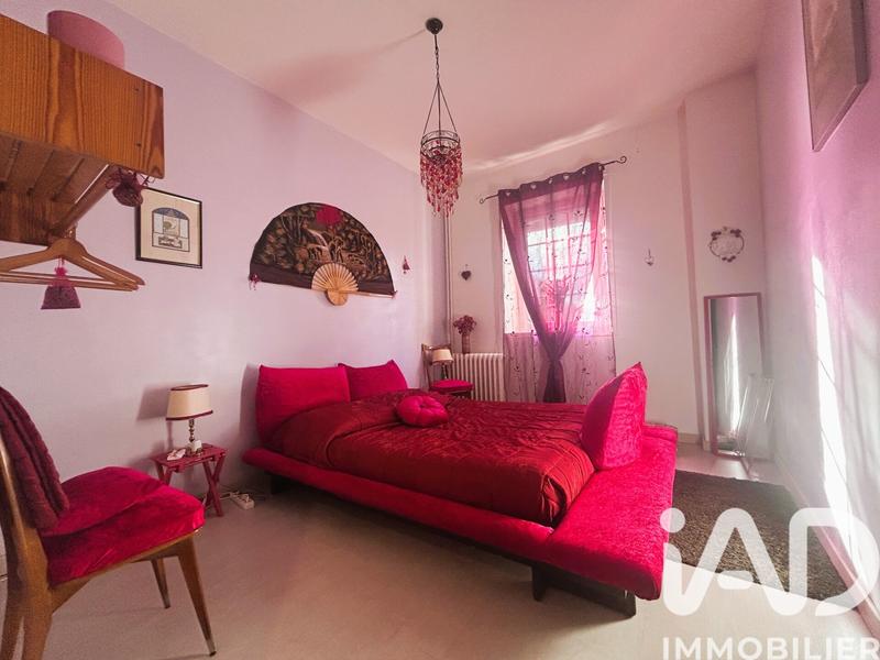 Maison - 273 m² - 8 pièces