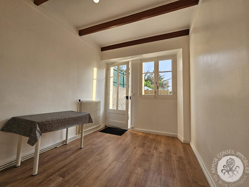 Maison - 93 m² - 6 pièces