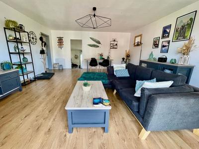 Appartement - 77 m² - 3 pièces