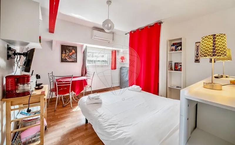 Péniche - 200 m² - 10 pièces