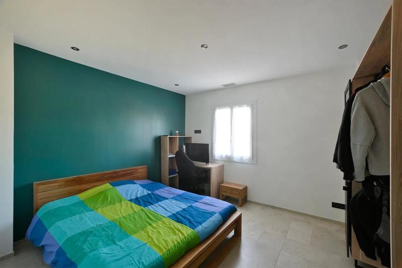 Villa - 232 m² - 8 pièces