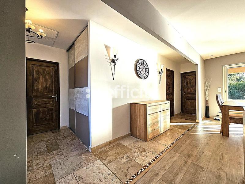 Villa - 187 m² - 7 pièces