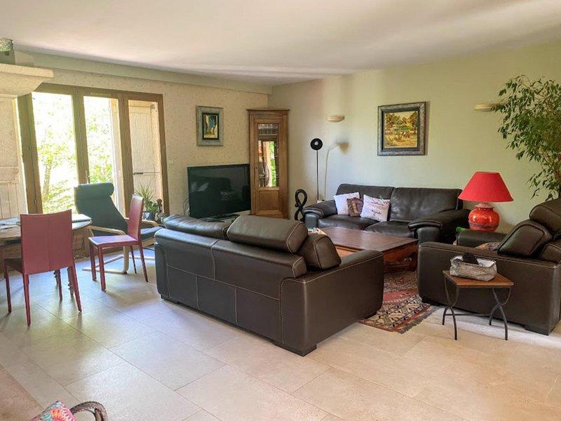 Maison - 200 m² - 6 pièces