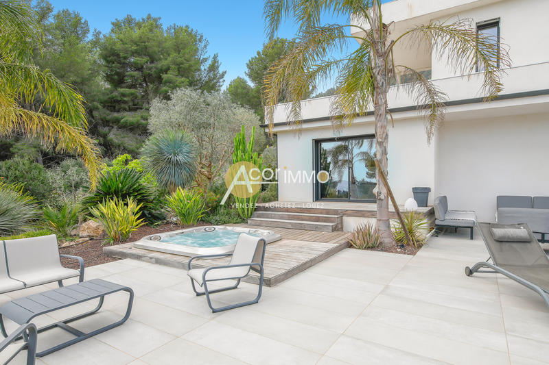 Villa - 171 m² - 6 pièces