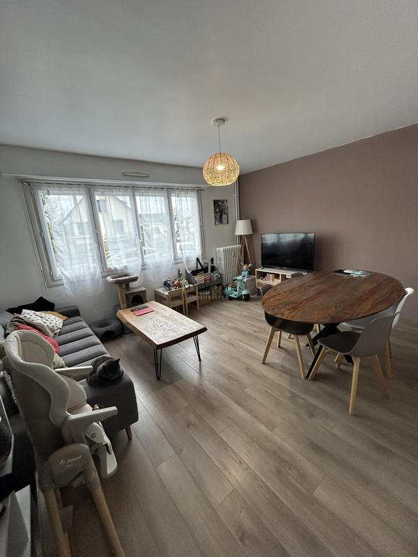 Appartement - 100 m² - 5 pièces