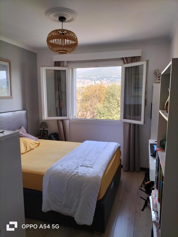 Appartement - 94 m² - 4 pièces