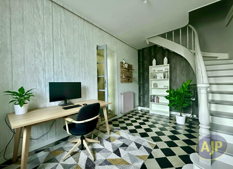 Maison - 166 m² - 7 pièces