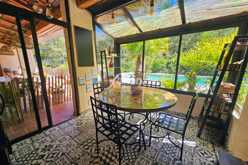 Maison - 200 m² - 7 pièces