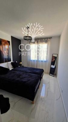 Appartement - 93 m² - 4 pièces