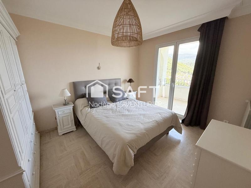 Villa - 291 m² - 11 pièces