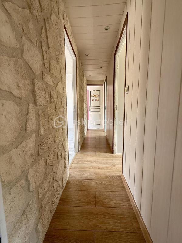 Maison - 240 m² - 9 pièces