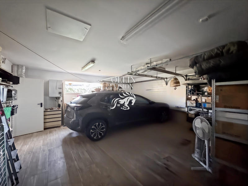 Villa - 168 m² - 8 pièces