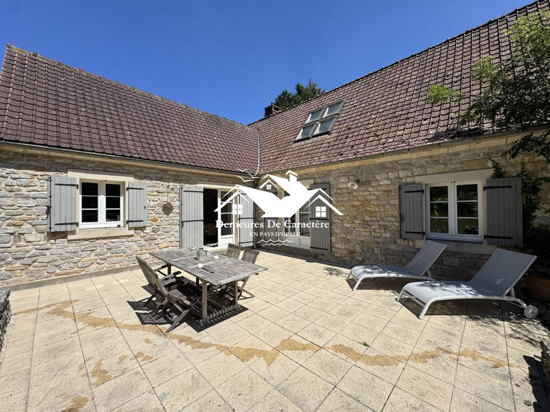 Maison - 266 m² - 8 pièces