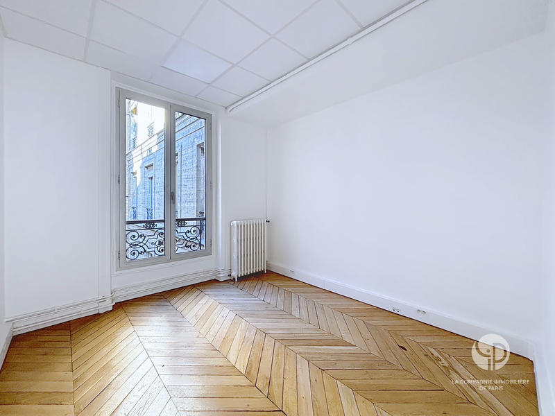 Bureau - 129 m² - 5 pièces