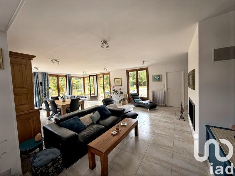 Maison - 255 m² - 10 pièces