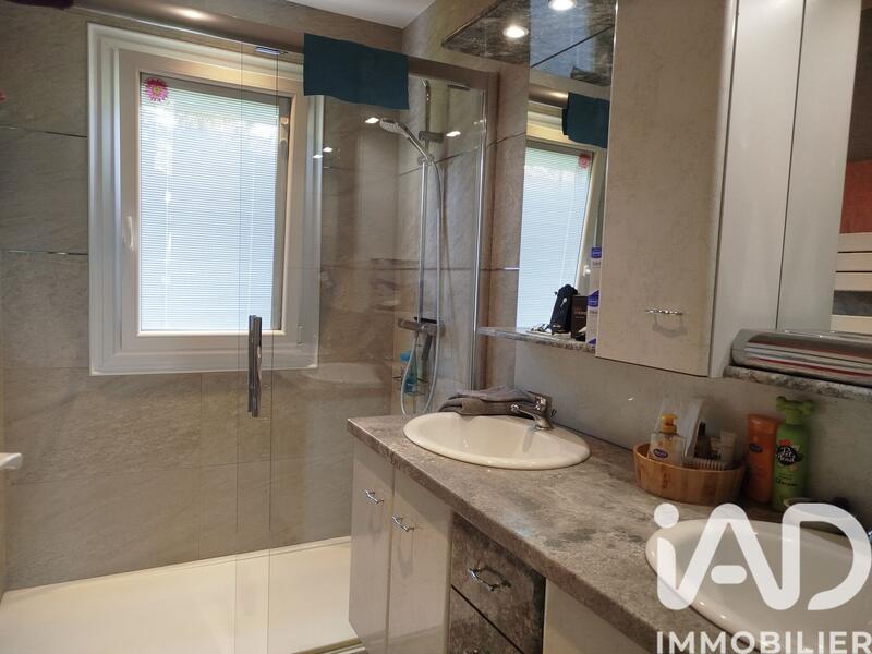 Maison - 93 m² - 4 pièces