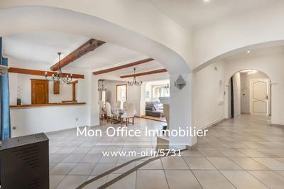 Maison - 190 m² - 4 pièces