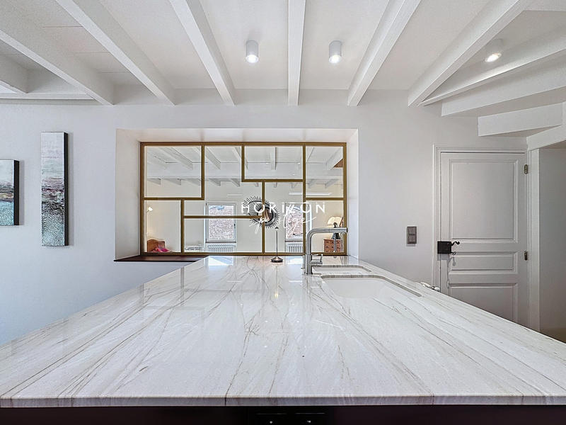 Maison ancienne - 205 m² - 8 pièces