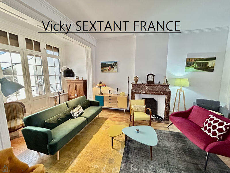 Maison - 235 m² - 12 pièces