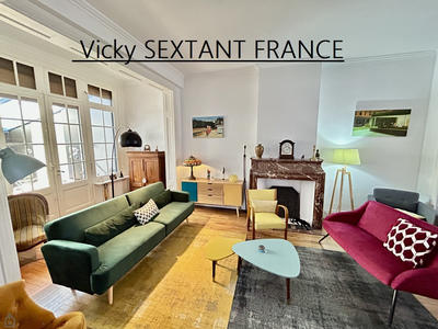 Maison - 235 m² - 12 pièces