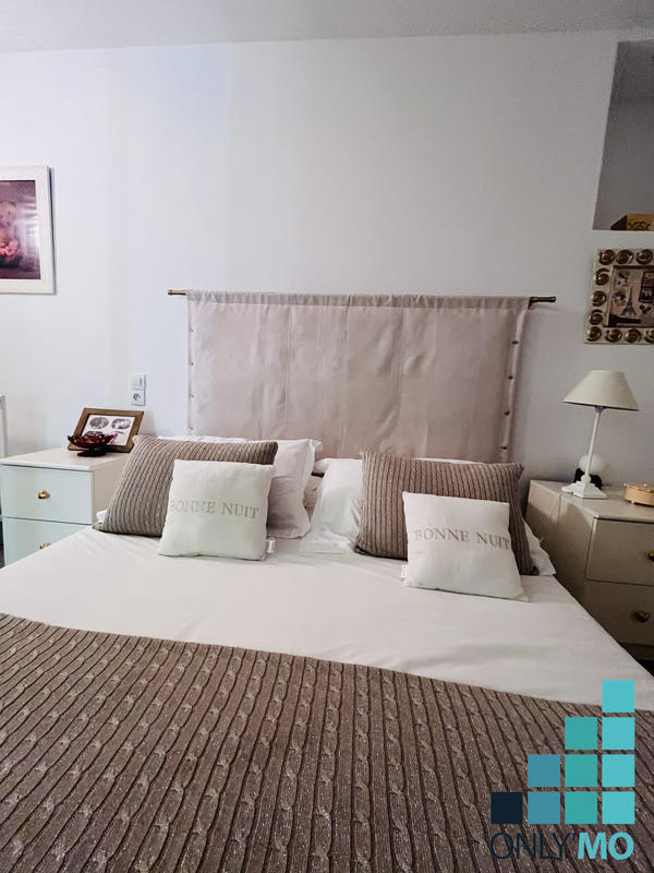 Villa - 330 m² - 6 pièces