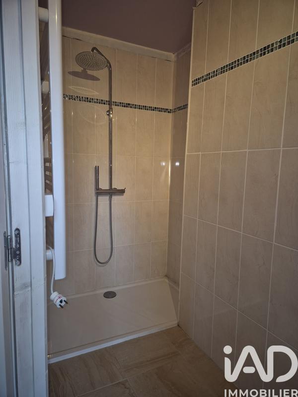 Maison - 239 m² - 7 pièces