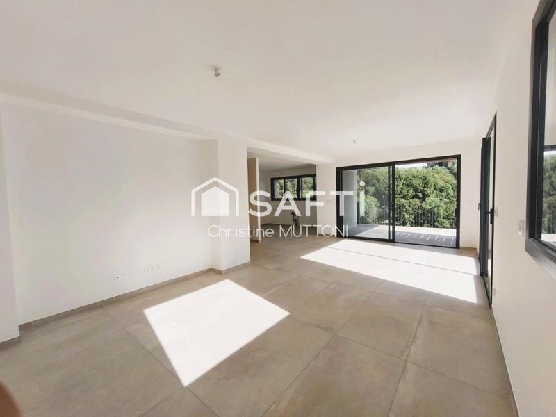 Maison - 120 m² - 6 pièces