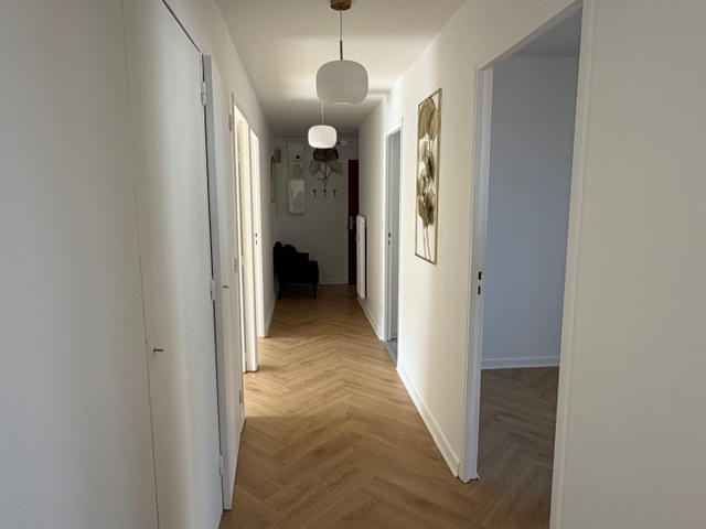 Appartement - 90 m² - 4 pièces